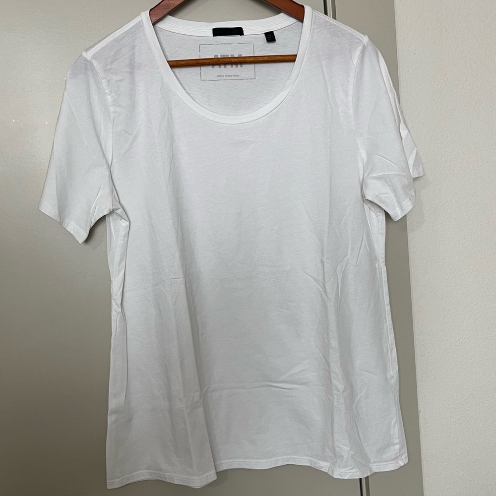 ATM Anthony Thomas Melillo woman’sClassic White Tee short sleeve Crew Neck Sz L
